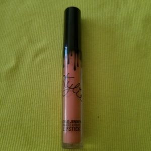 Kylie Cosmetics Makeup - Kylie Matte liquid lipstick Kylie Cosmetics Makeup - Kylie Matte liquid lipstick